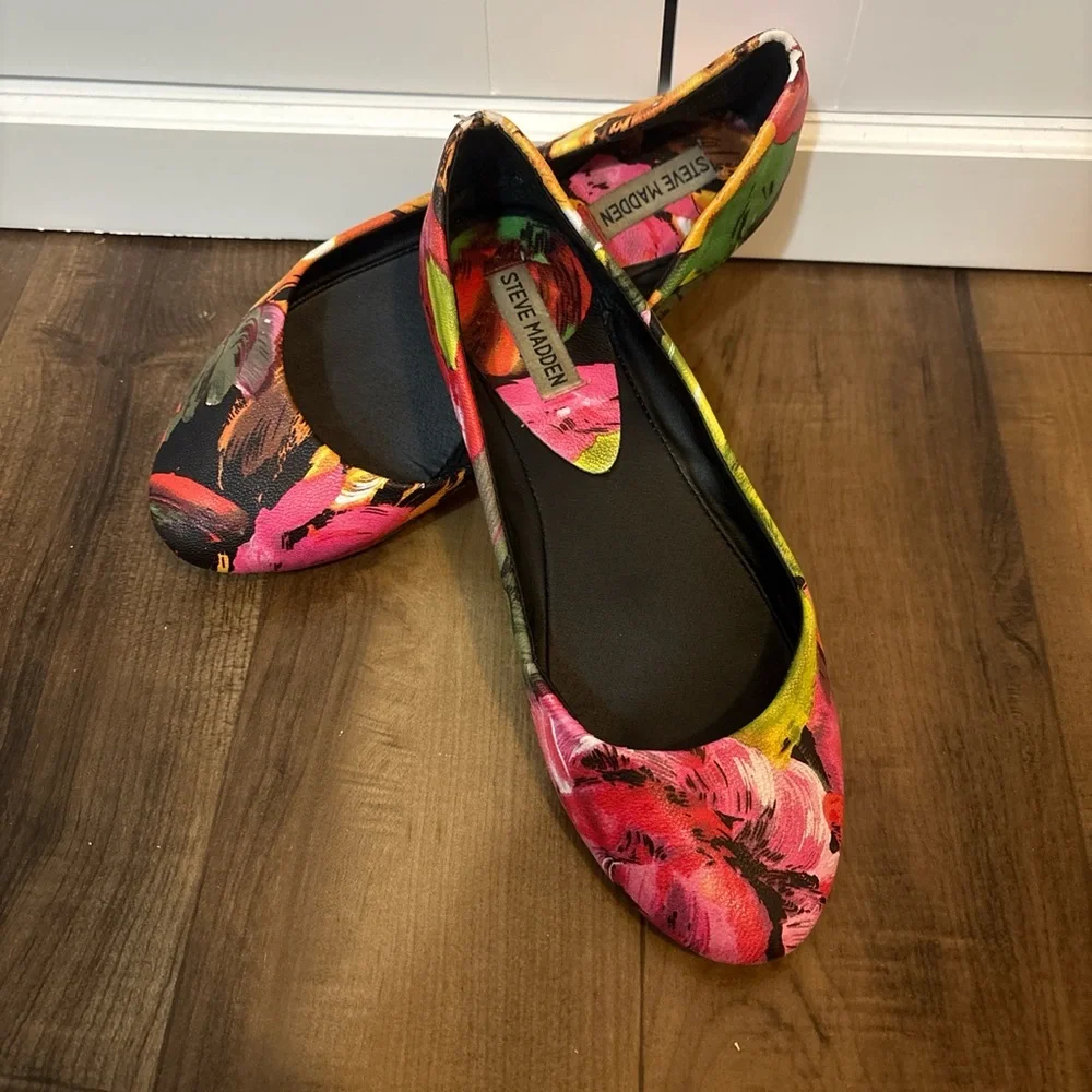 Steve Madden Floral Pink Black Yellow Green Ballet Flats